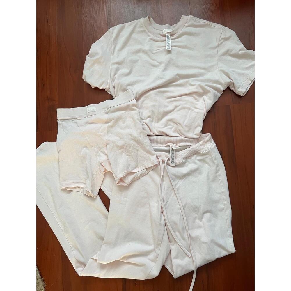 Skims 3 Piece Set - Picture 5 of 8